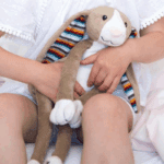 bo Λαγός vανουρίσματος με Φωτάκι Νυκτός Λευκούς Ήχους Μελωδία Ζazu