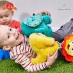 Marcus & Marcus Lola Καμηλοπάρδαλη λούτρινo με 5 διαφορετικές υφές - Image 6